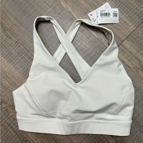NWT Lululemon Envital Bra *Medium Support, D/DD Cup /
White size 4 - Picture 5 of 6
